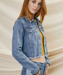 KANCAN Erika Cropped Jacket
