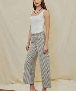 KANCAN Austyn Ultra High Rise Wide Leg Jeans 16 KANCAN Austyn Ultra High Rise Wide Leg Jeans