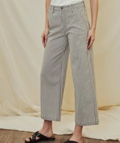 KANCAN Austyn Ultra High Rise Wide Leg Jeans 14 KANCAN Austyn Ultra High Rise Wide Leg Jeans