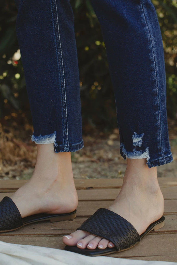 KANCAN Straight Leg Cadence Ultra High Rise Slim Straight Jeans 39 KANCAN Straight Leg Cadence Ultra High Rise Slim Straight Jeans