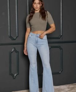 KANCAN Annika High Rise Flare Jeans - Curvy 32 KANCAN Annika High Rise Flare Jeans - Curvy