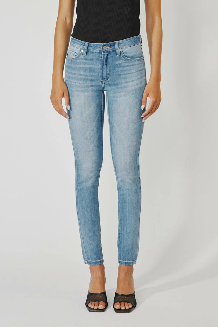 KANCAN Ashlyn Mid Rise Super Skinny Jeans 5 KANCAN Ashlyn Mid Rise Super Skinny Jeans