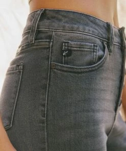 KANCAN Flare & Bootcut Rainn Ultra High Rise Flare Jeans 32 KANCAN Flare & Bootcut Rainn Ultra High Rise Flare Jeans