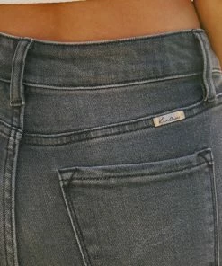 KANCAN Flare & Bootcut Rainn Ultra High Rise Flare Jeans 33 KANCAN Flare & Bootcut Rainn Ultra High Rise Flare Jeans