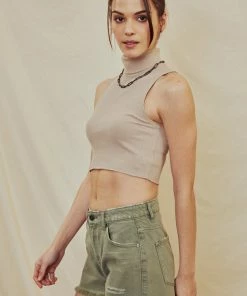 KANCAN Shana High Rise Shorts Shorts & Skirts 42 KANCAN Shana High Rise Shorts Shorts & Skirts