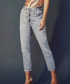 KANCAN Dahlia Ultra High Rise Slouch Fit Jeans 33 KANCAN Dahlia Ultra High Rise Slouch Fit Jeans