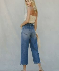 KANCAN Aroly Ultra High Rise Belted Paperbag Wide Leg Jeans 11 KANCAN Aroly Ultra High Rise Belted Paperbag Wide Leg Jeans