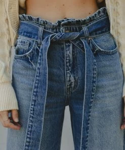 KANCAN Aroly Ultra High Rise Belted Paperbag Wide Leg Jeans 12 KANCAN Aroly Ultra High Rise Belted Paperbag Wide Leg Jeans