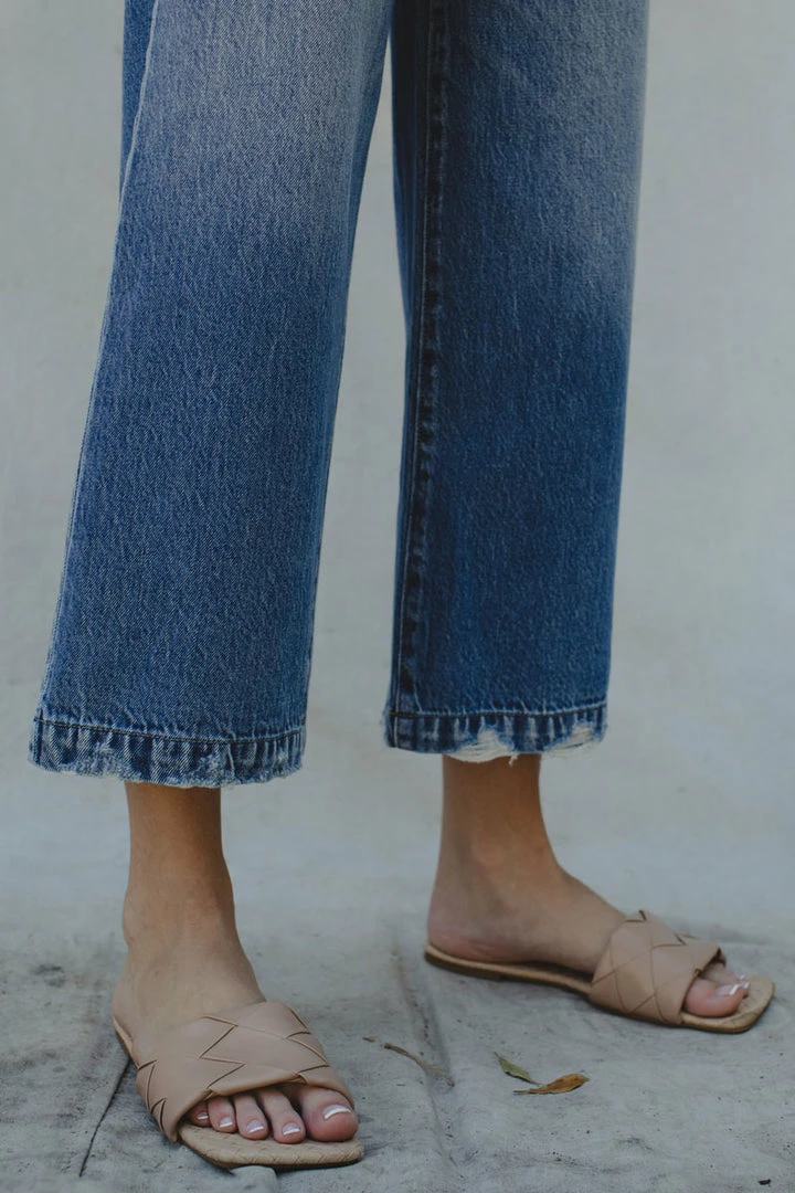 KANCAN Aroly Ultra High Rise Belted Paperbag Wide Leg Jeans 8 KANCAN Aroly Ultra High Rise Belted Paperbag Wide Leg Jeans