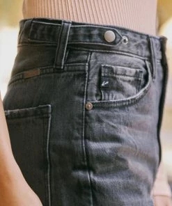 KANCAN Selene 90's Straight Leg Jeans