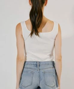 KANCAN Presley Mid Rise Boyfriend Shorts Shorts & Skirts 26 KANCAN Presley Mid Rise Boyfriend Shorts Shorts & Skirts