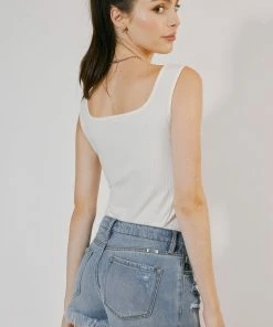 KANCAN Presley Mid Rise Boyfriend Shorts Shorts & Skirts 28 KANCAN Presley Mid Rise Boyfriend Shorts Shorts & Skirts