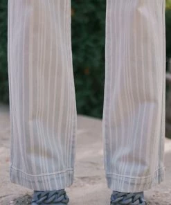 KANCAN Natalia Ultra High Rise 90's Flare Jeans 16 KANCAN Natalia Ultra High Rise 90's Flare Jeans