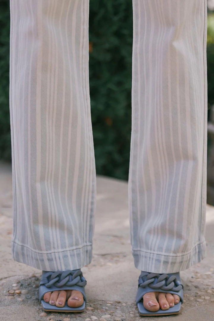 KANCAN Natalia Ultra High Rise 90's Flare Jeans 9 KANCAN Natalia Ultra High Rise 90's Flare Jeans