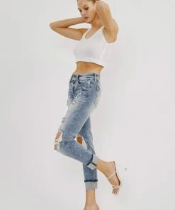 KANCAN Shelly High Rise Boyfriend Jeans 31 KANCAN Shelly High Rise Boyfriend Jeans
