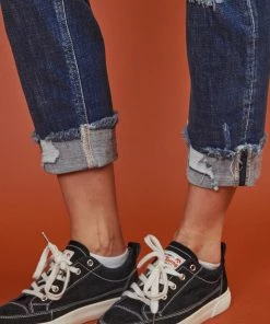 KANCAN Russell Mid Rise Boyfriend Jeans