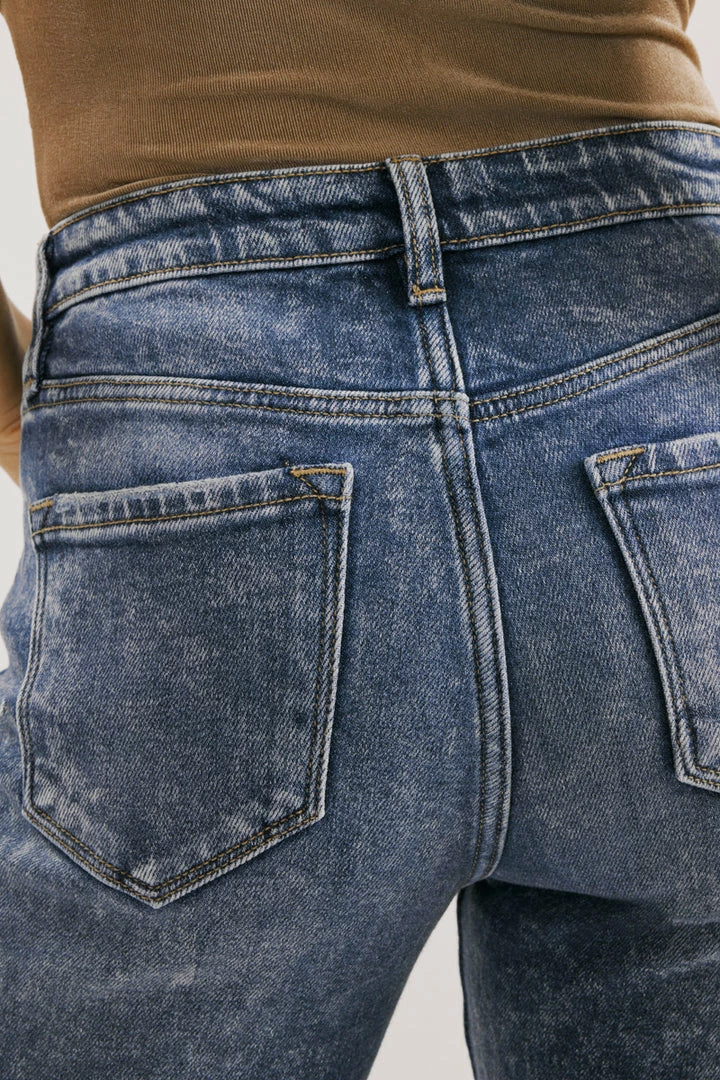 KANCAN Kenzie Ultra High Rise Mom Jeans 10 KANCAN Kenzie Ultra High Rise Mom Jeans